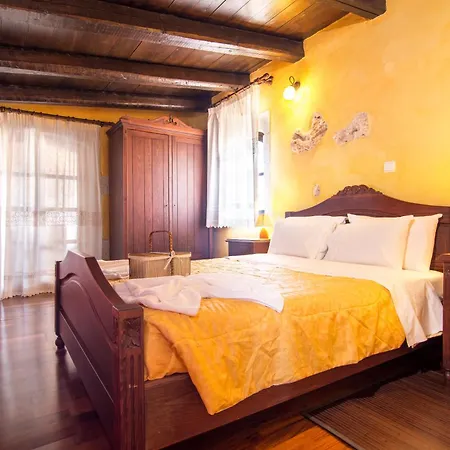 Traditional Aparthotel Samonas